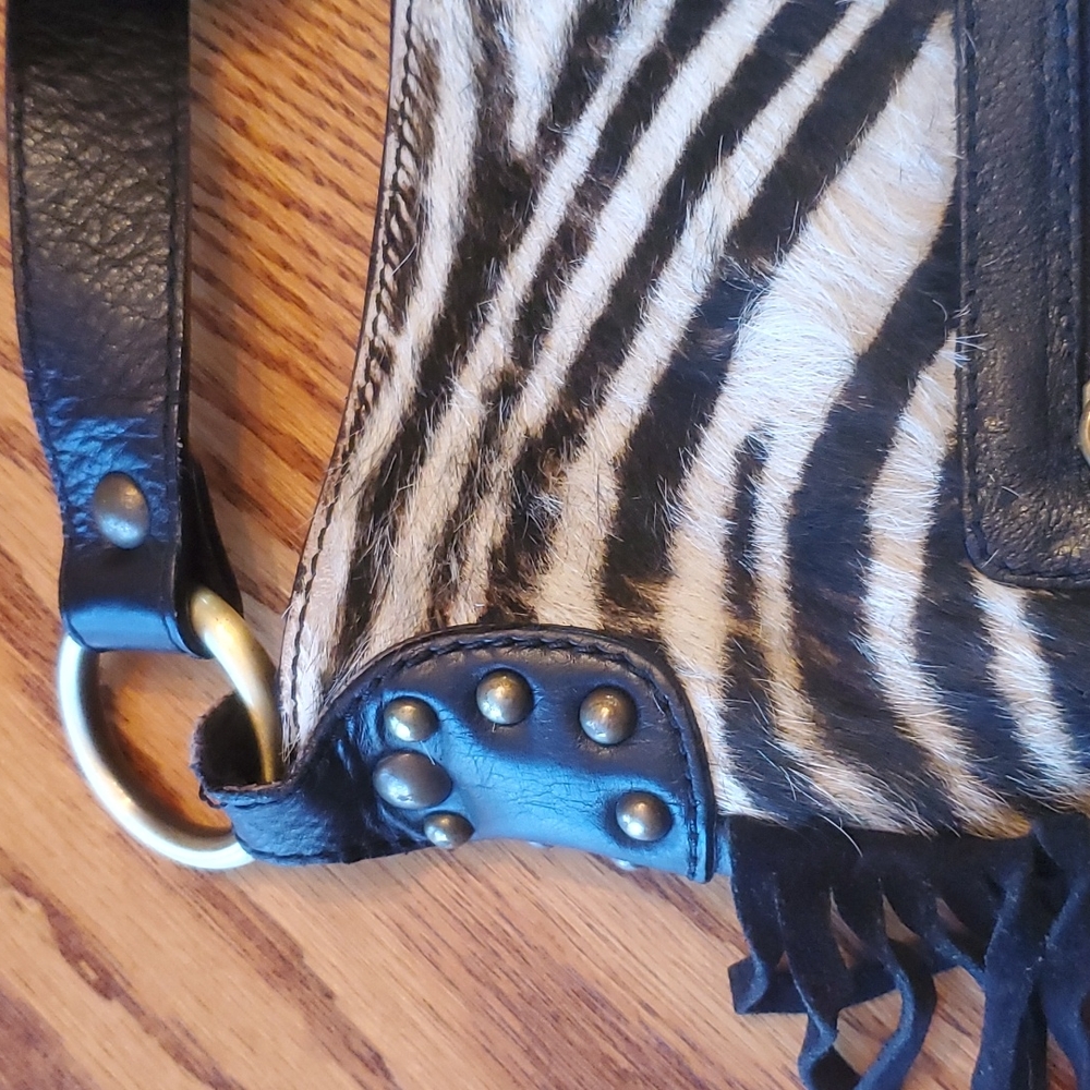 Innue leather,zebra print, cross body purse. - Picture 3 of 8